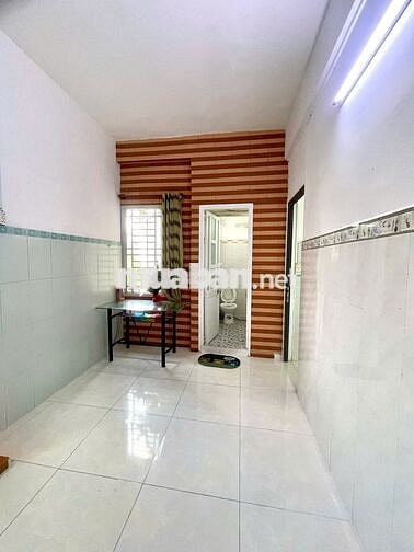 Phòng Q1 gần nhà thờ Đức Bà – tầng 3, 50m2 chỉ 7tr/tháng 🌸