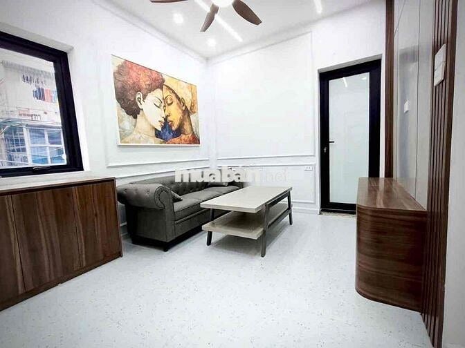 Tập thể tầng 2 Tân mai 38/90, FULL nội thất, PK,Bếp,3N,2VS Ô tô đỗ dướ