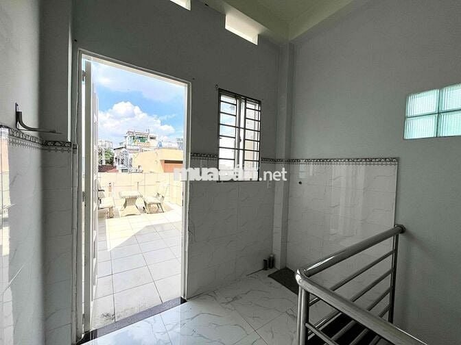 CHÍNH CHỦ CHO THUÊ NHÀ NGUYÊN CĂN QUẬN 4- NHÀ MỚI - 3 PHÒNG NGỦ 2 WC