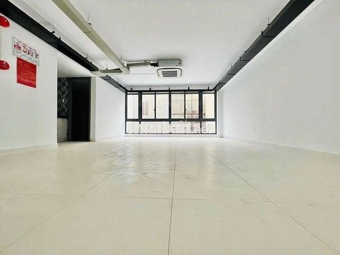 Cho thuê tòa nhà văn phòng MT Lê Trung Nghĩa Tân Bình. 6 tầng giá 90tr