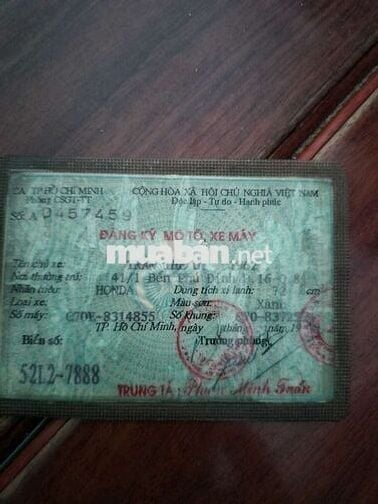 Cần bán chiếc cúp như hình giấy tờ đầy đủ