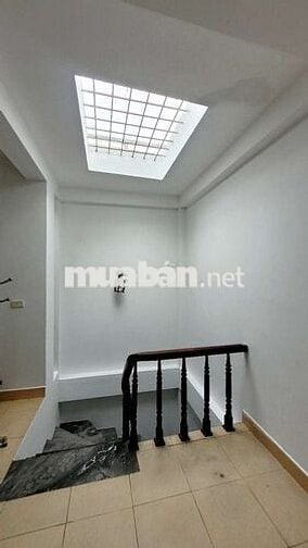 Bán Nhà Chính Chủ, 4 Tầng, Sổ Đỏ Cầm Tay, 5 Phút Tới Time City