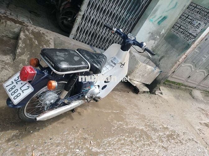 Cần bán chiếc cúp như hình giấy tờ đầy đủ