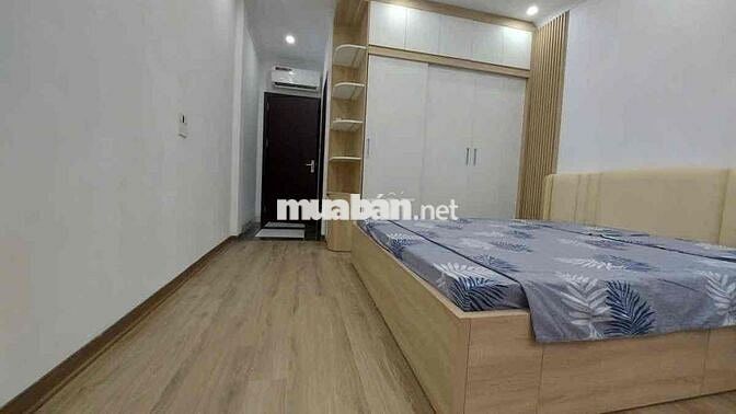 Hiếm nhà Kim Mã –35m²x5t, ngõ nông rộng, 3 mặt thoáng, giá chỉ 7,6 tỷ