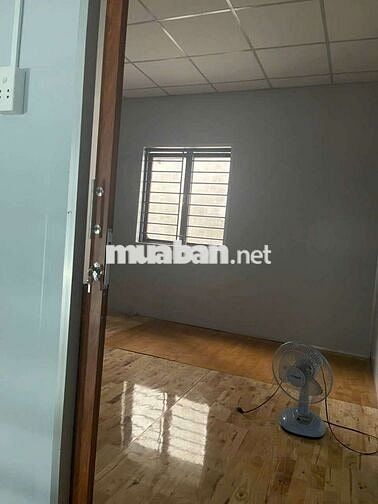 Cho thủe nhà phù hợp vừa ở vừa làm kho kdc lê phong tân bình