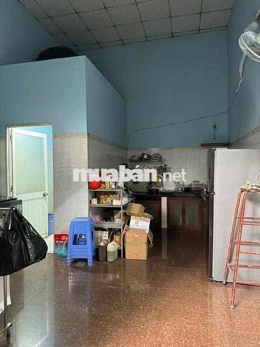 nhà mặt tiền 10*12 có sân rộng tiện kinh doanh