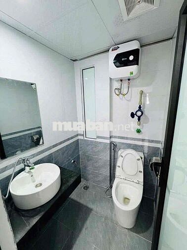 Nhà mới ngay ngã tư Thủ Đức - spkt hub