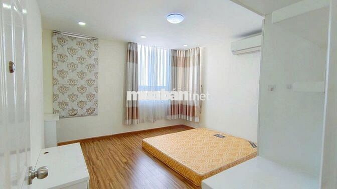 Chung Cư MỸ Phú + 120m2 + 2 Phòng Ngủ + 60/68 Lâm Văn Bền, Quận 7.