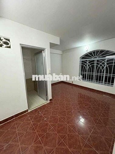 CHO THUÊ NGUYÊN CĂN NHÀ HẺM XE TẢI THÔNG,NHÀ SẠCH SẼ DỌN VÀO Ở NGAY