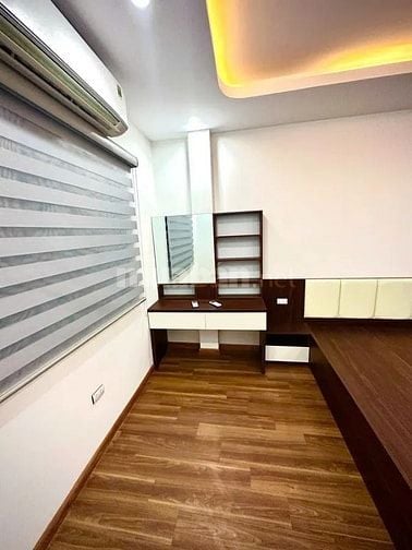 Bán gấp nhà Xuân thủy, Cầu giấy thang máy gần ngõ ô tô giá nhỉnh 12tỷ