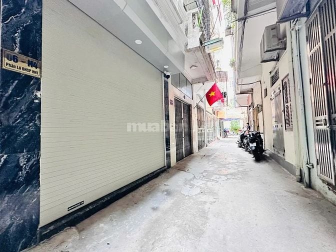 Bán gấp nhà Xuân thủy, Cầu giấy thang máy gần ngõ ô tô giá nhỉnh 12tỷ