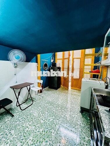 Nhà Nguyên Căn Hẻm 214 Nguyễn Trãi Q1