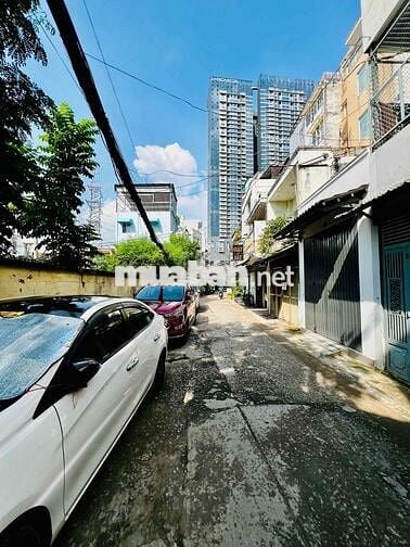 Nhà Nguyên Căn Hẻm 214 Nguyễn Trãi Q1