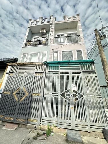 💥2.76 tỷ nhà 3 tầng hẻm xe hơi khu dân cư đông hiệp thành 17 quận 12