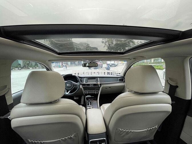 Kia Optima 2017 - 110000 km