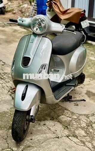 Vespa Lx125cc 3vie phun xăng điện tử bạc posche
