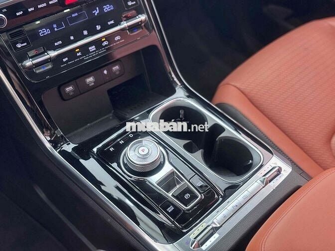 Kia Carnival Signature 2.2D Cuối 2023 Siêu Lướt