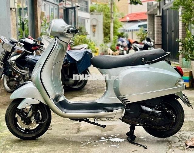 Vespa Lx125cc 3vie phun xăng điện tử bạc posche