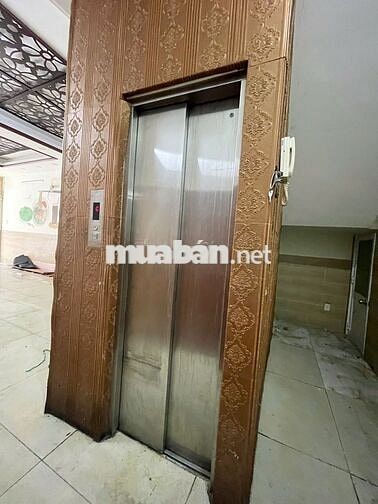 Cho thuê mặt tiền KD 285 CMT8 ngay Hà Đô Centrosa nhà 5 lầu thang máy