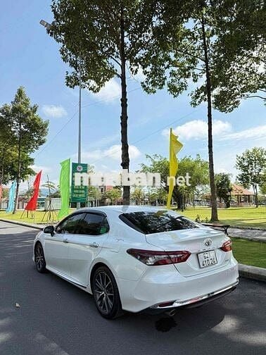 CAMRY 2.5Q 2021 FORM MỚI CÓ RADA