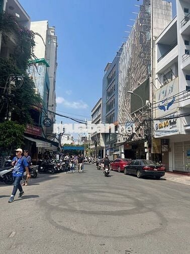 Cho thuê mặt tiền KD 285 CMT8 ngay Hà Đô Centrosa nhà 5 lầu thang máy