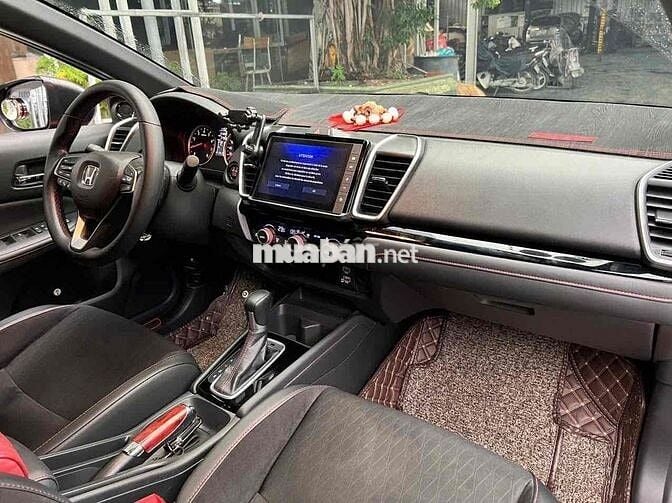 Honda City 2022 RS - 16000 km