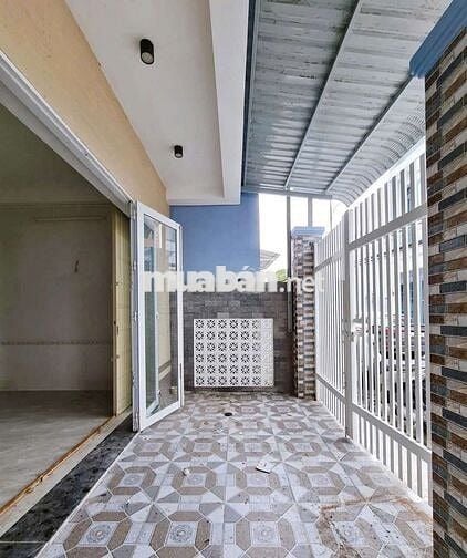 NHÀ 2 LẦU ĐÚC - ĐẦU HẺM 6, TRẦN VĨNH KIẾT