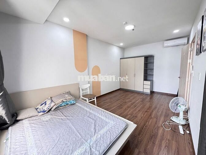 Cho thuê căn 1 phòng ngủ full nội thất cao cấp Charm City, vào ở ngay