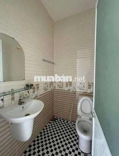 NHÀ 2 LẦU ĐÚC - ĐẦU HẺM 6, TRẦN VĨNH KIẾT