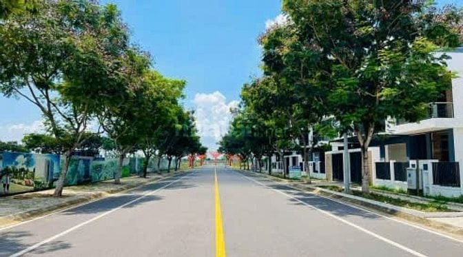 Bán đất trung tâm Quận 9 đường Lã Xuân Oai - Sát Vinhome -Giá 30tr/m2