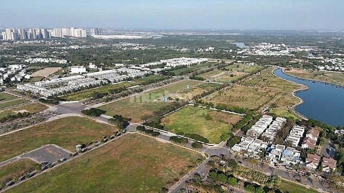 Bán đất trung tâm Quận 9 đường Lã Xuân Oai - Sát Vinhome -Giá 30tr/m2