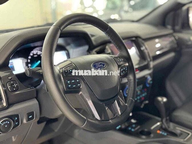 FORD EVEREST TITANIUM 4x2 - THƯƠNG LƯỢNG