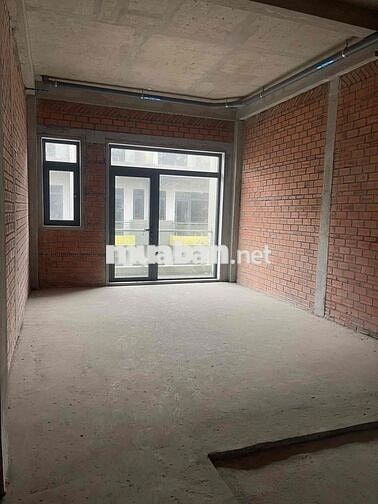 Nhà phố liền kề, sổ sẵn có hoàn công, nở hậu, trong khu compound