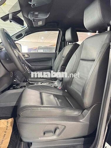 FORD EVEREST TITANIUM 4x2 - THƯƠNG LƯỢNG