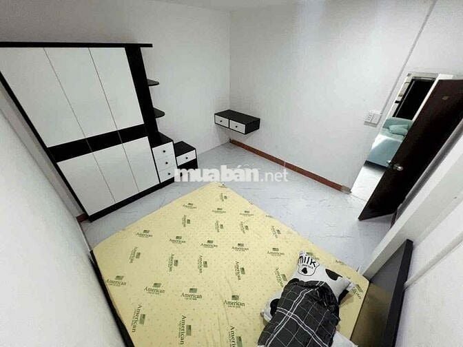 Cho Thuê Căn Hộ Trệt 1pn Tách Bếp Rộng Thoáng Full NT Ngay CMT8 Quận 3
