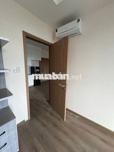 Cho thuê căn hộ Viva Plaza, tầng cao, city view, di chuyển nhanhQ1Q4Q8