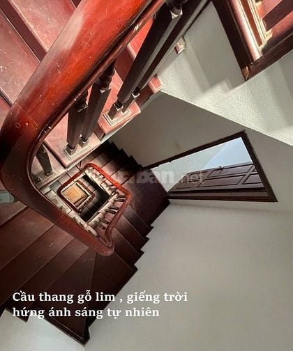  CHO THUÊ NHÀ số 2 dãy A8 ngõ 51 đường Nguyễn Khoái, DT 40m2x 4 tầng