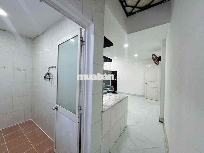 Cho Thuê Căn Hộ Trệt 1pn Tách Bếp Rộng Thoáng Full NT Ngay CMT8 Quận 3