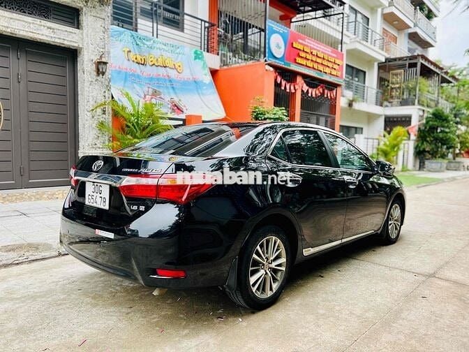Chính chủ bán Toyota Corolla Altis 2017 1.8G AT