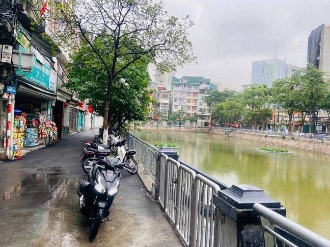 Bán Nhà ĐẤT MẶT HỒ TRUNG KÍNH. NGÕ 110 TRẦN DUY HƯNG CẦU GIẤY DT 88 M 