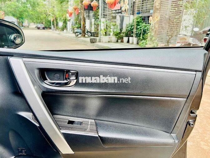 Chính chủ bán Toyota Corolla Altis 2017 1.8G AT