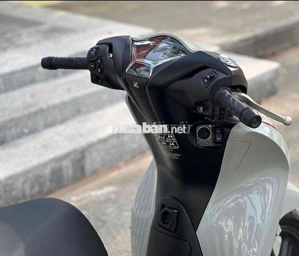 Bán SH160i ABS 2024  Đi 1900km ĐẸP KENG ZIN 100%