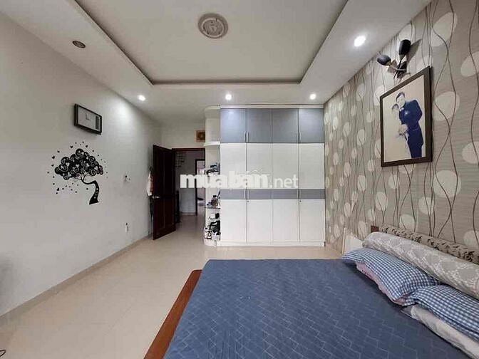 Nhà View công viên Bông Sao, P4,Q8, DT 102m2, Ngan 5,5m