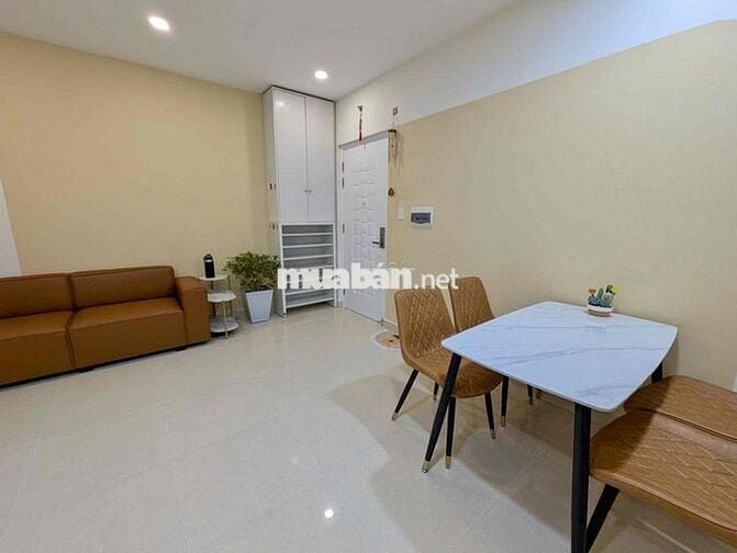 Chuyển công tác cần bán Căn 62m2; Full nội thất gỗ.