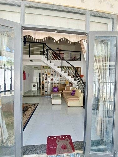 Bán nhà 1,5 tầng, mặt ngõ 639 Âu cơ, ngõ rộng ô tô vào nhà