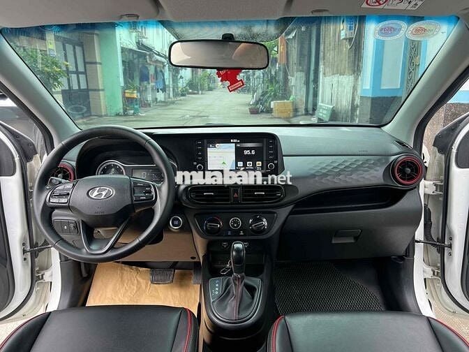 Hyundai Grand i10 hatchback 1.2 AT model 2022