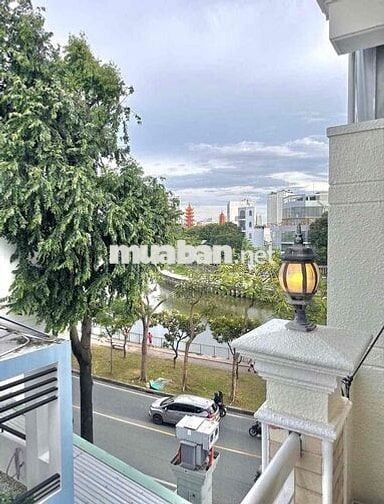 Căn hộ 1PN ban công view bờ kè thoáng mát, full nội thất, máy giặt