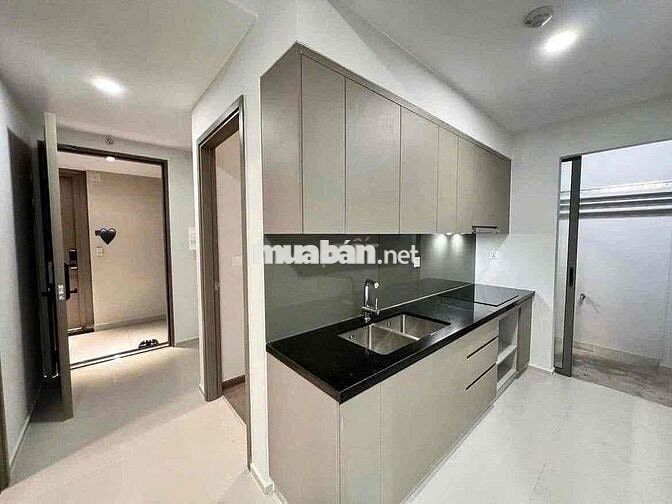 CĂN TRỐNG Ở LIỀN. NHÀ SẠCH - MỚI - GIÁ SINH VIÊN - TIỆN ÍCH CAO CẤP