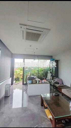 Tôi cần bán nhà Khuất Duy Tiến 6tầng thang máy full nội thất .