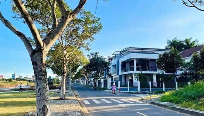 Bán đất trung tâm Quận 9 đường Lã Xuân Oai - Sát Vinhome -Giá 30tr/m2